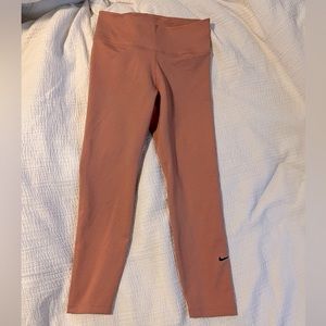 Nike woman’s Dri-Fit cropped leggings size small